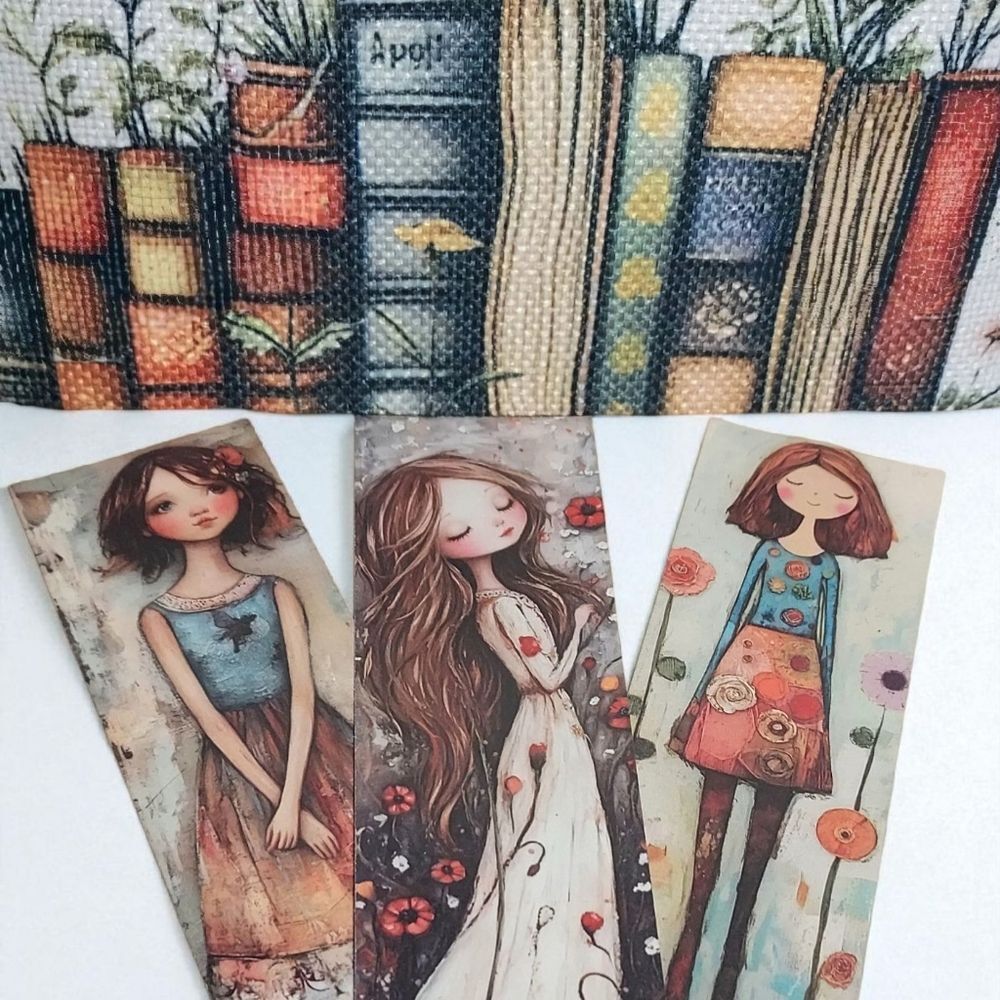 Colorful Book And Flower Print Pouch Cosmetic Bag with Bookmarks NWT - Picture 3 of 3